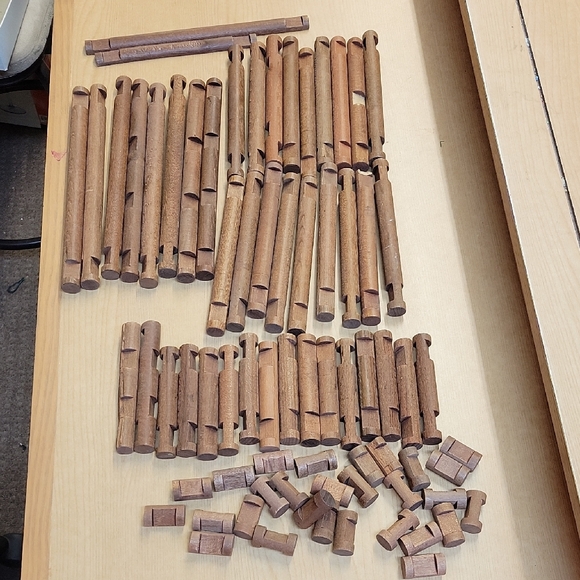Lincoln Logs Lot 72 Pieces Vintage - Picture 1 of 6